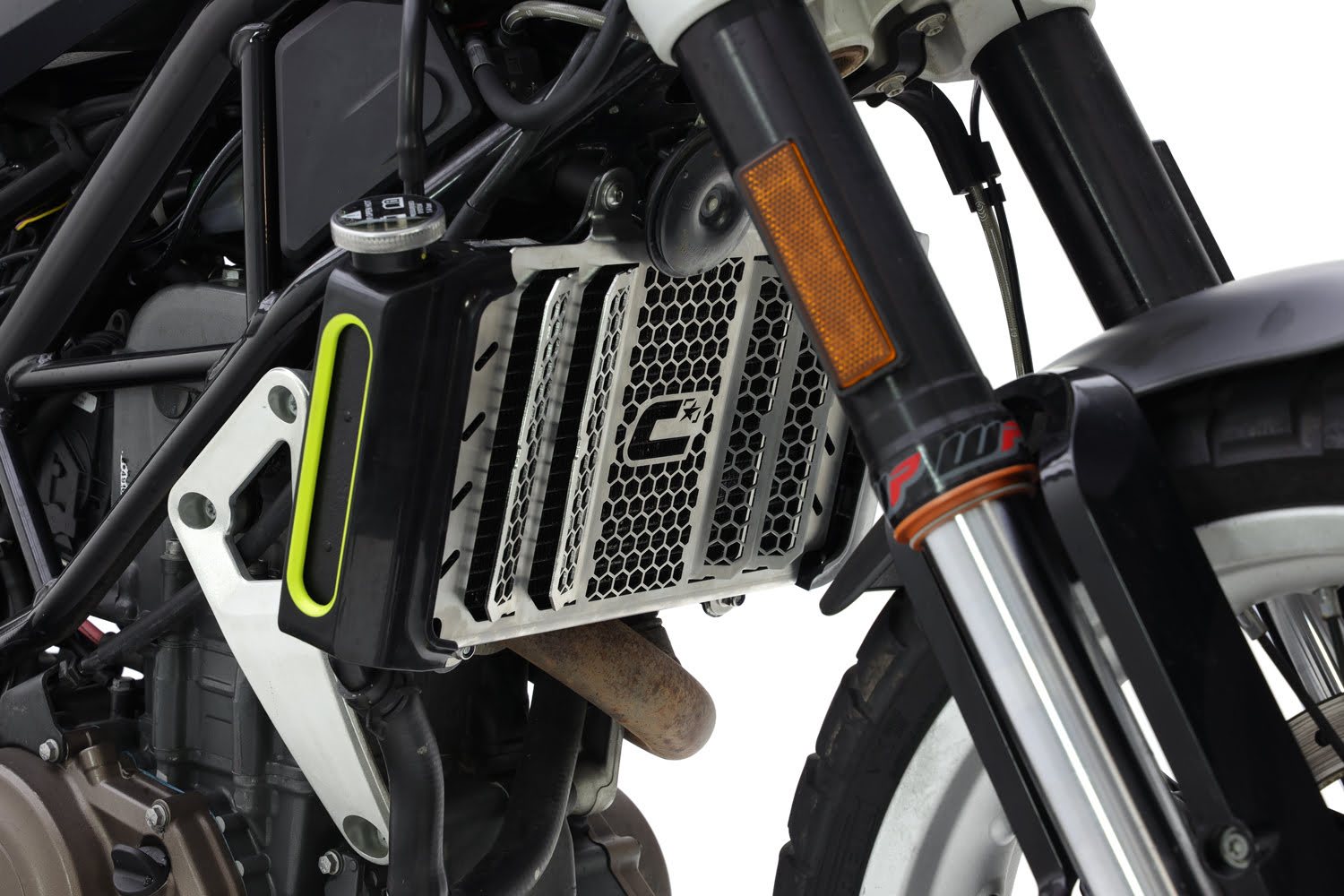 Trail Radiator Protection Grids - 2CP22700810014.JPG